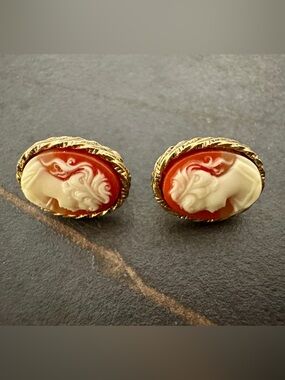 1928 Victorian Revival Cameo Stud Earrings ⭐